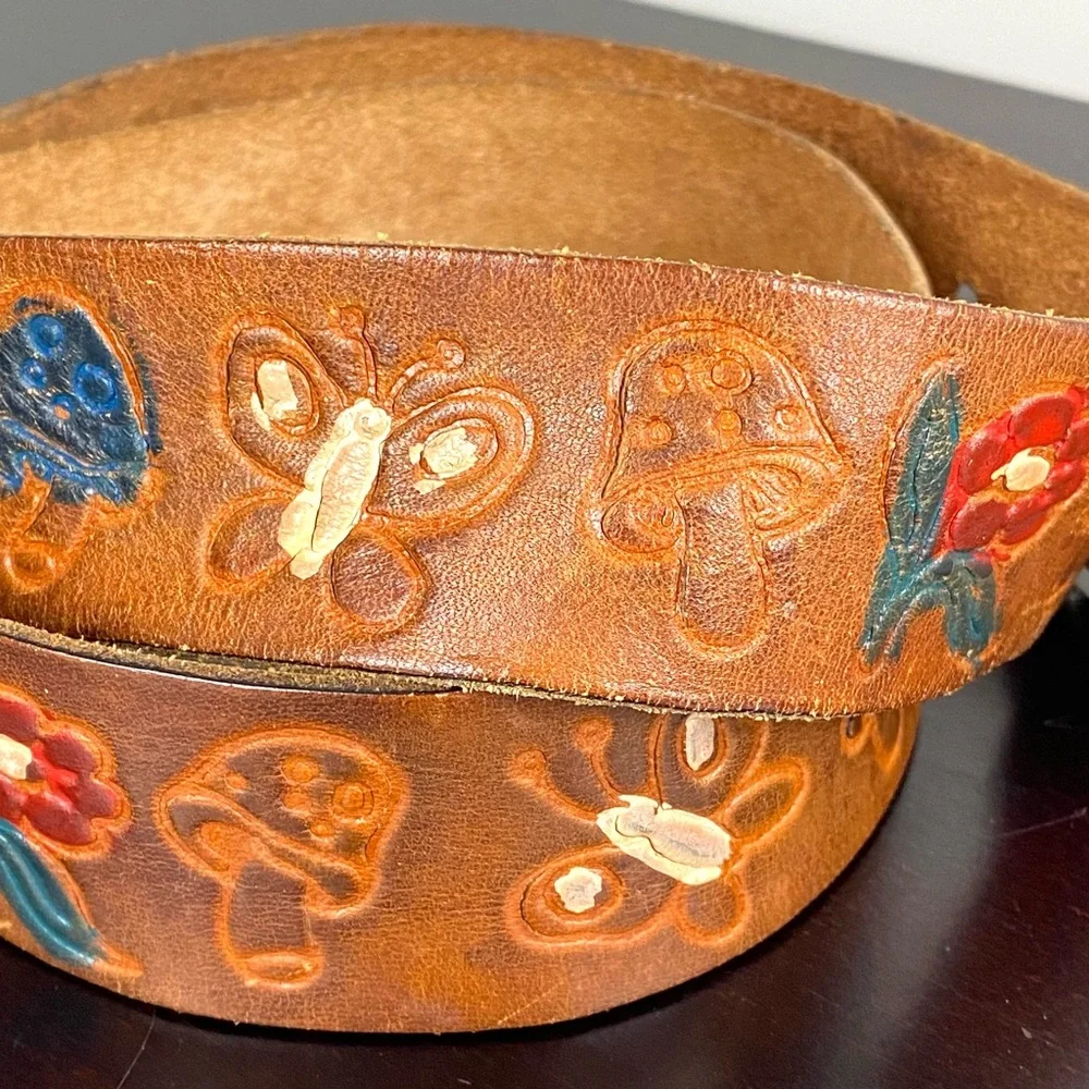 Vintage Leather BOHO hippie embossed mushroom & butterfly Belt Unisex Size 29-32